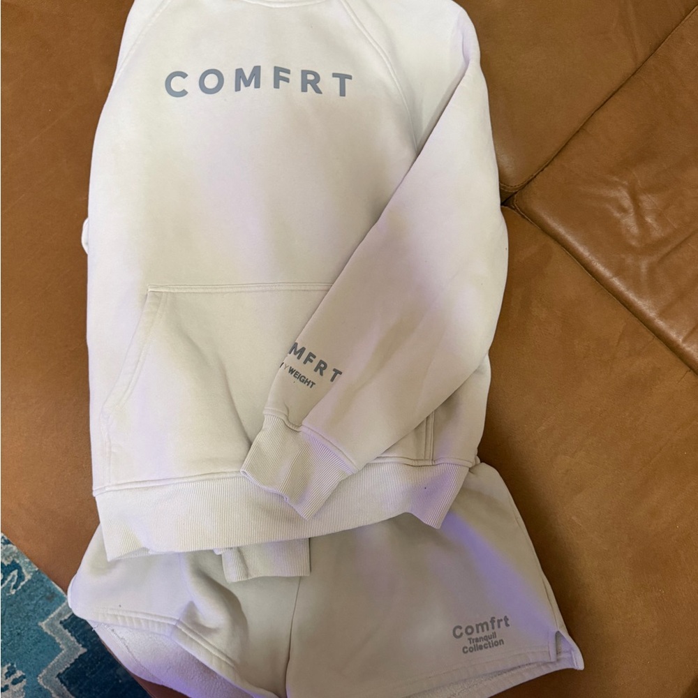 COMFRT Cream Lounge Set